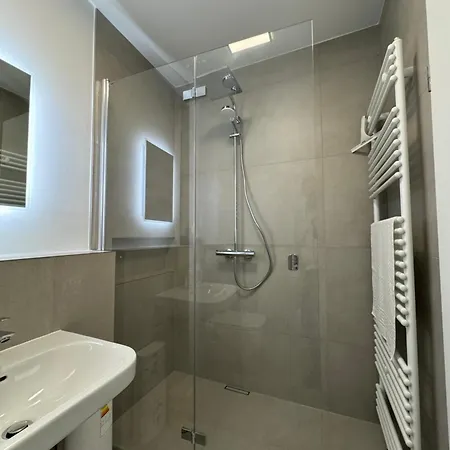 Der Schwan 8 & 10 - Zentral- Stilvoll