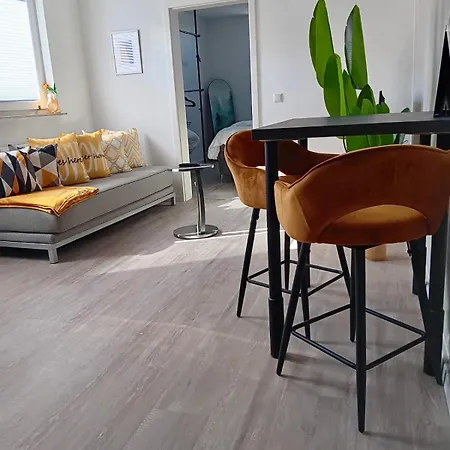 Der Schwan 8 & 10 - Zentral- Stilvoll *